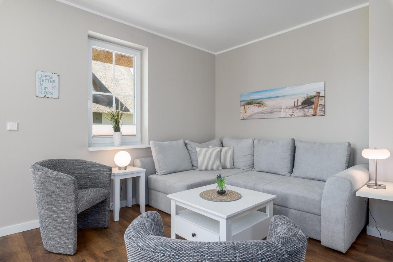 Vila Reetidyll Am Haff Pepelow Exteriér fotografie
