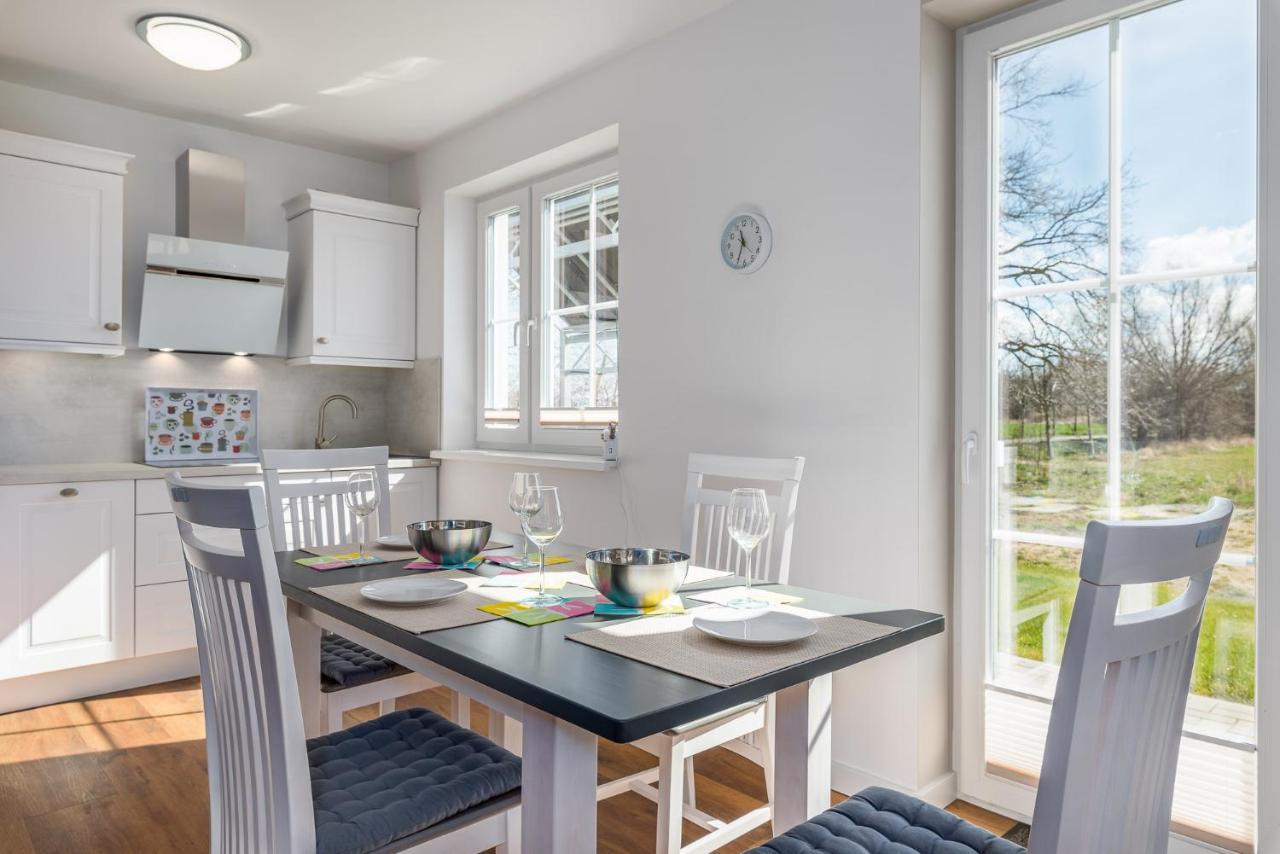 Vila Reetidyll Am Haff Pepelow Exteriér fotografie