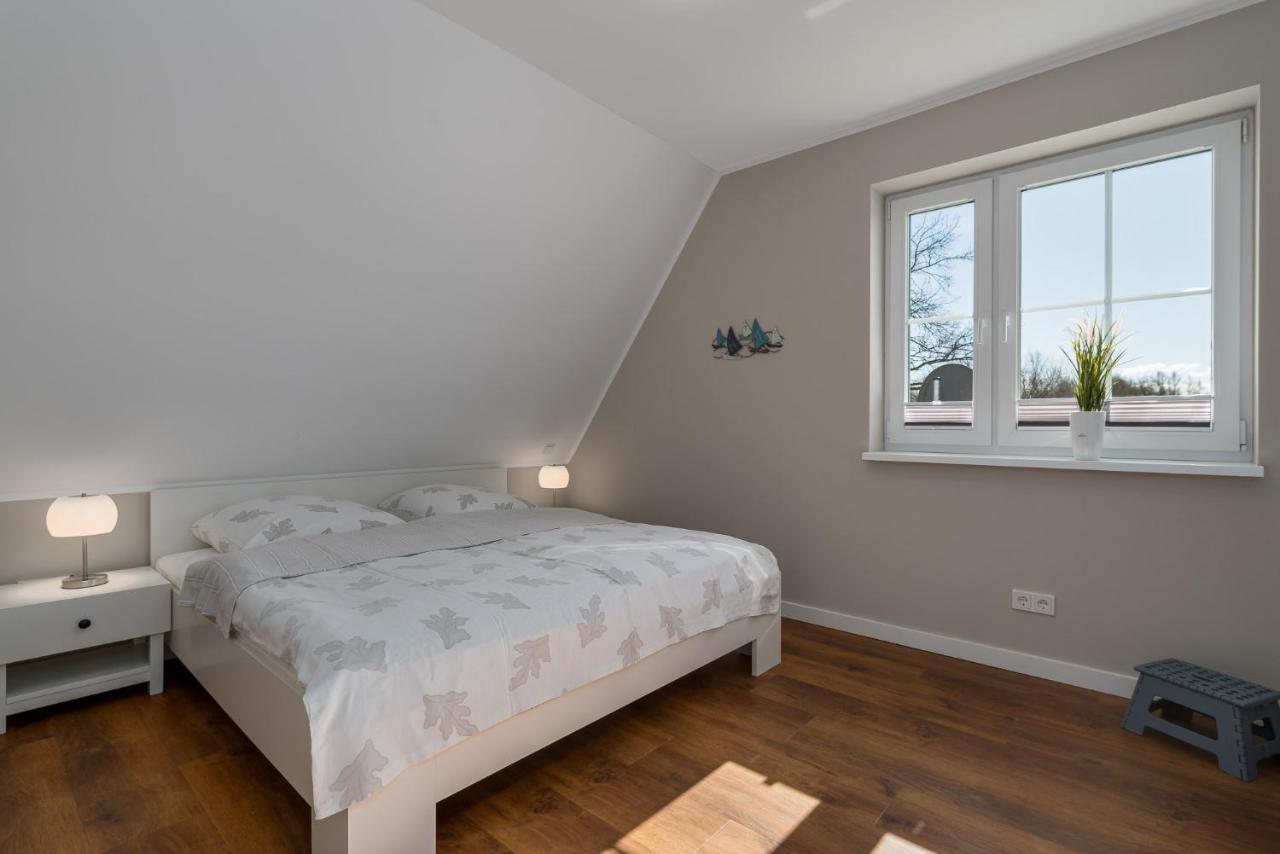 Vila Reetidyll Am Haff Pepelow Exteriér fotografie